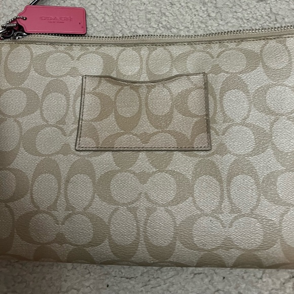 Coach purse tan and pink - Picture 3 of 4